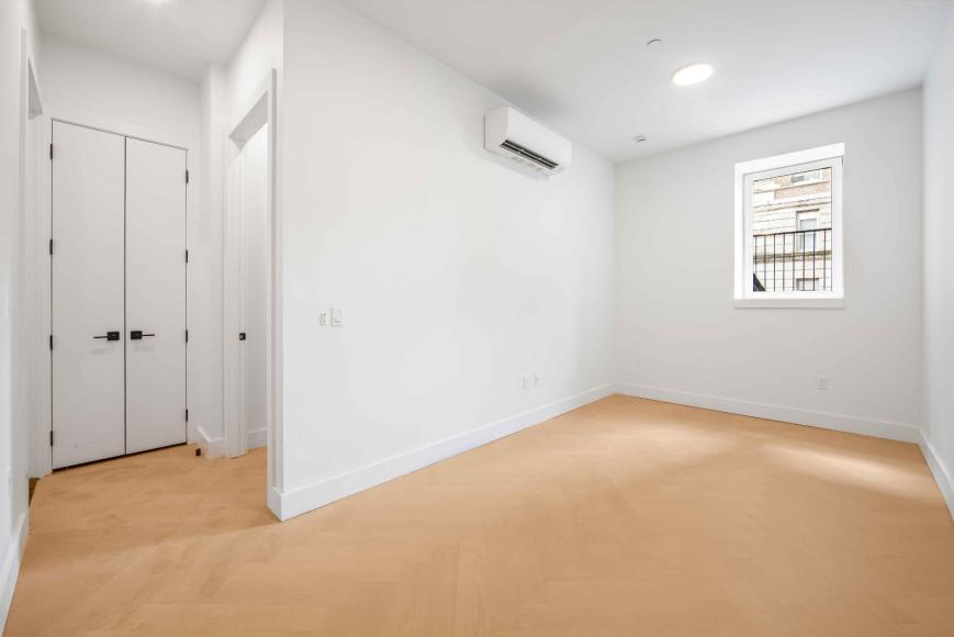 321 East 17th Street – photo 1