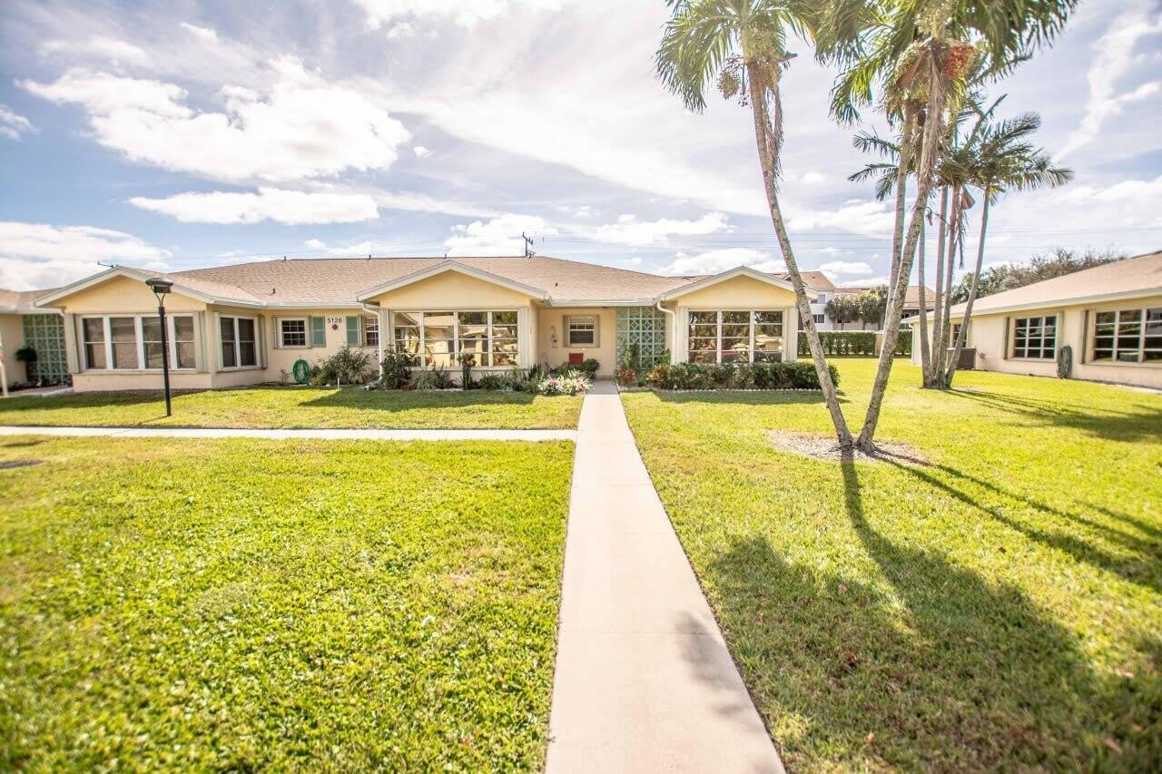 5126 Lakefront Boulevard – photo 1