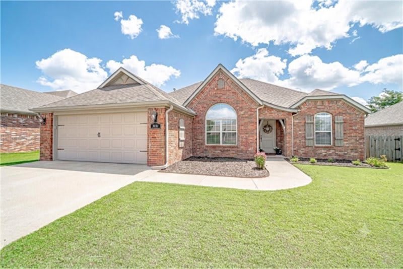 3101 Southwest Gumleaf Road – photo 1 of 281