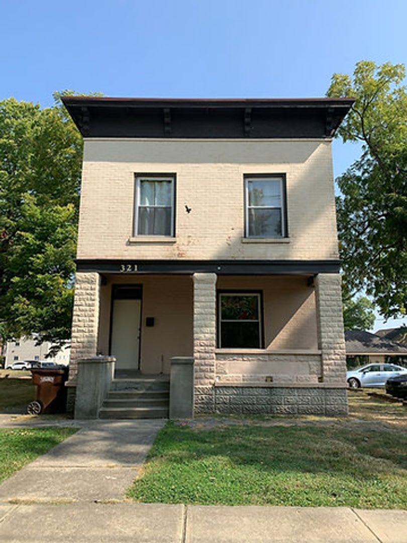 321 S. Main St. – photo 1 of 10