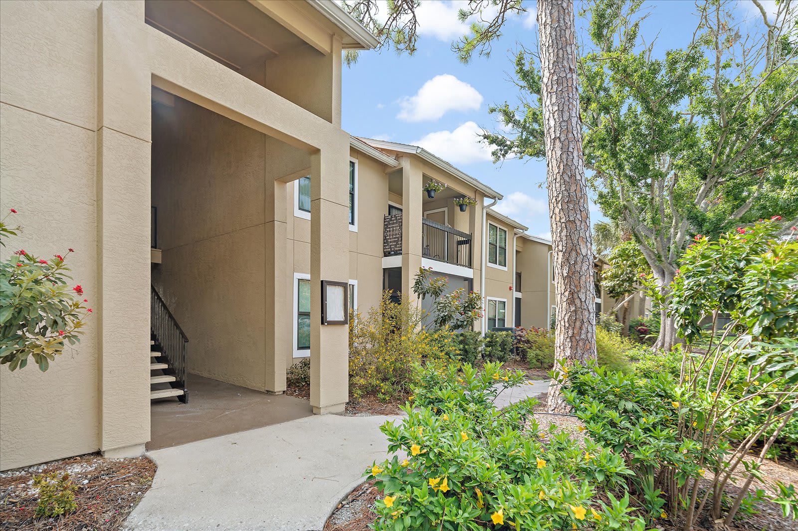 4029 Crockers Lake Blvd – photo 1 of 10