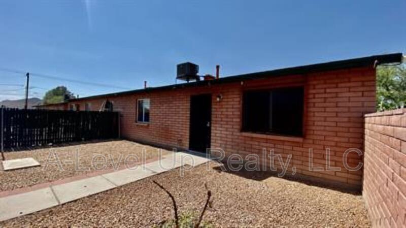 1045 South Herbert Avenue – photo 1