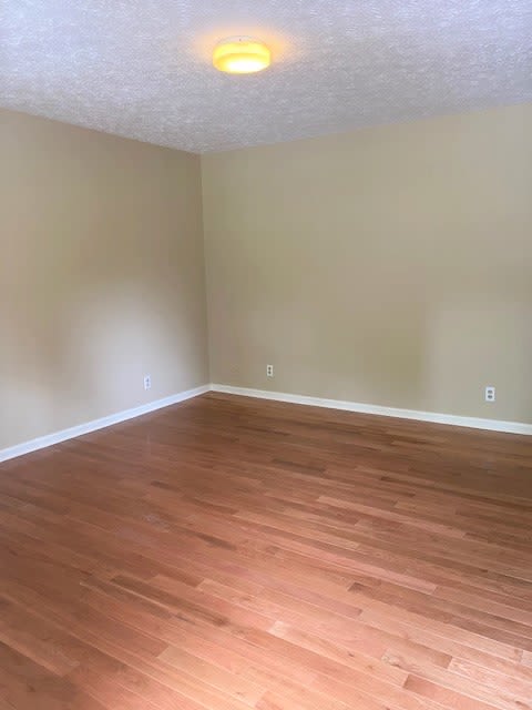 498 East Red Bud Road – photo 1 of 212