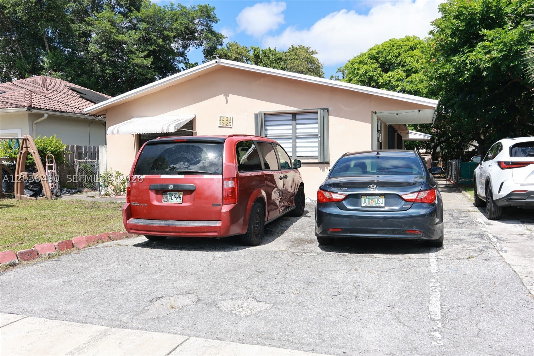 1321 N 58th Ave – photo 1