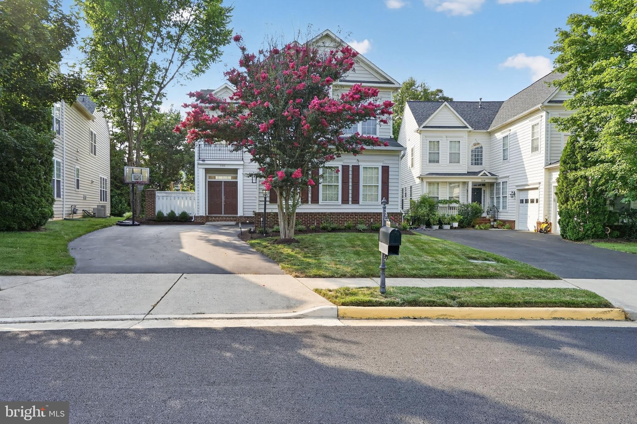 21866 WINDOVER Drive – photo 1 of 36