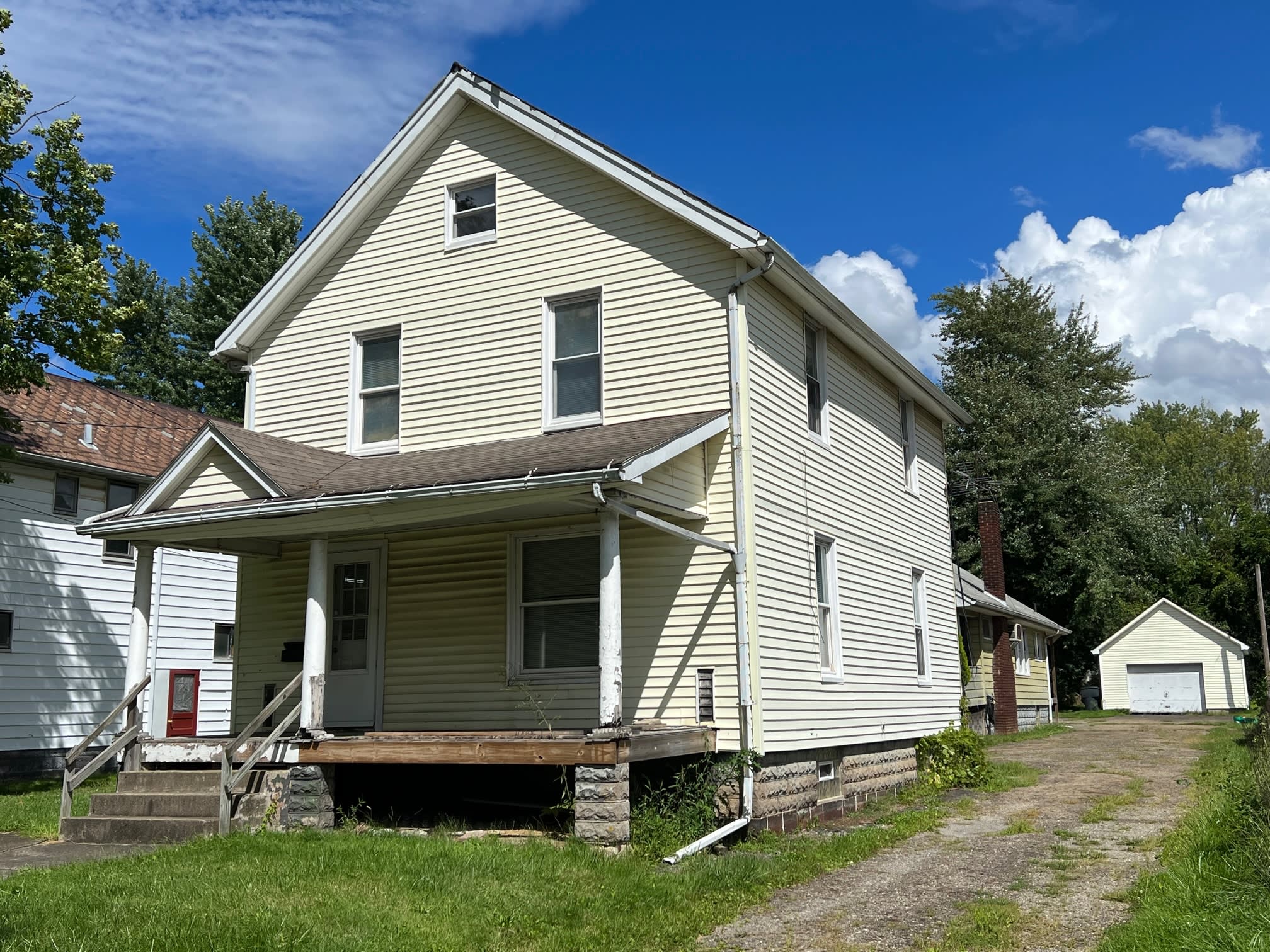 341 Charles Ave Se – photo 1