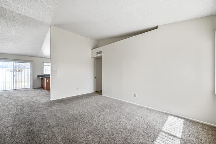 11102 West Turney Avenue – photo 1