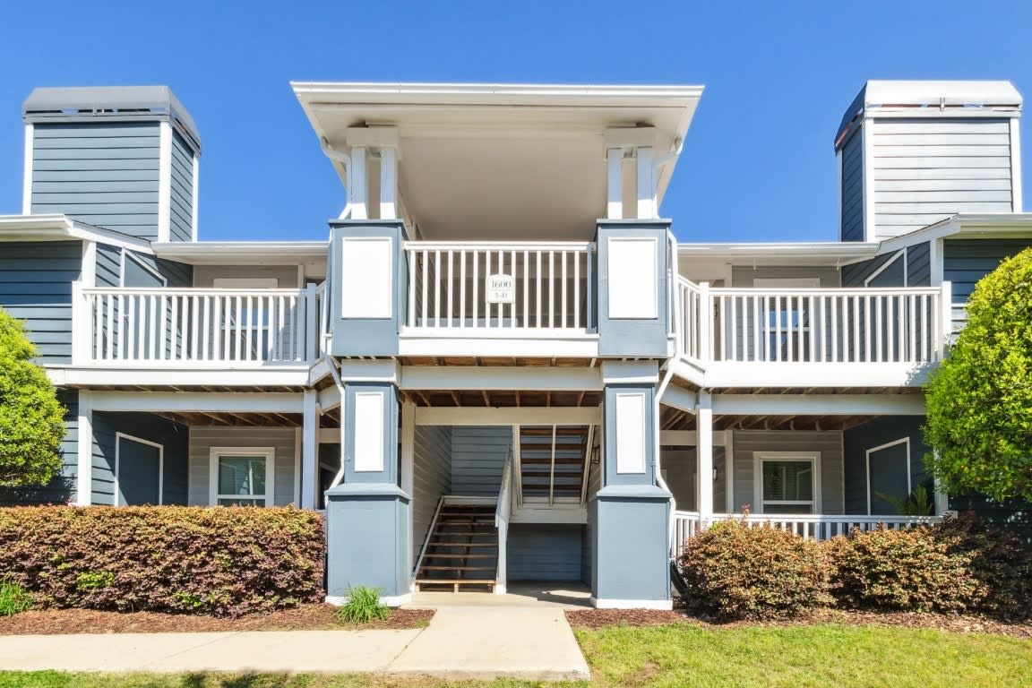 Palmetto Place – photo 1 of 21