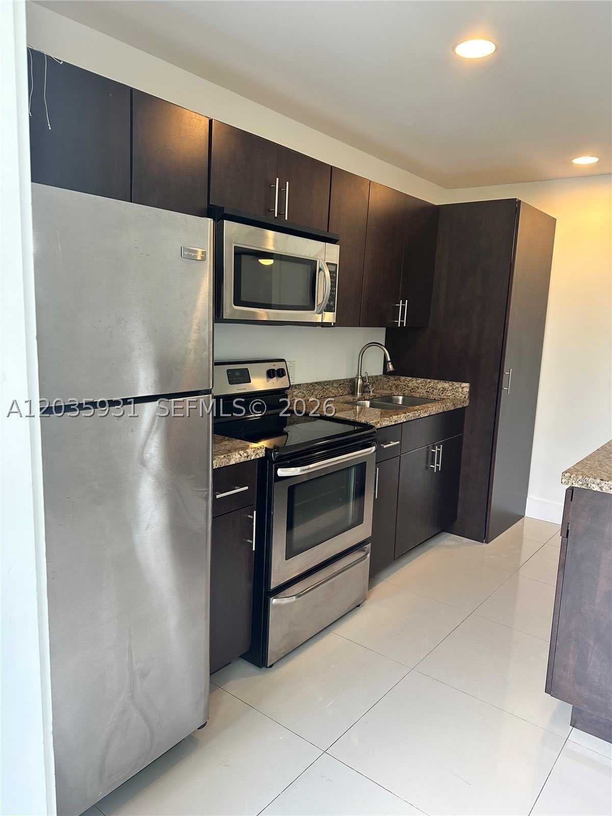 3071 SW 27th Ave – photo 1
