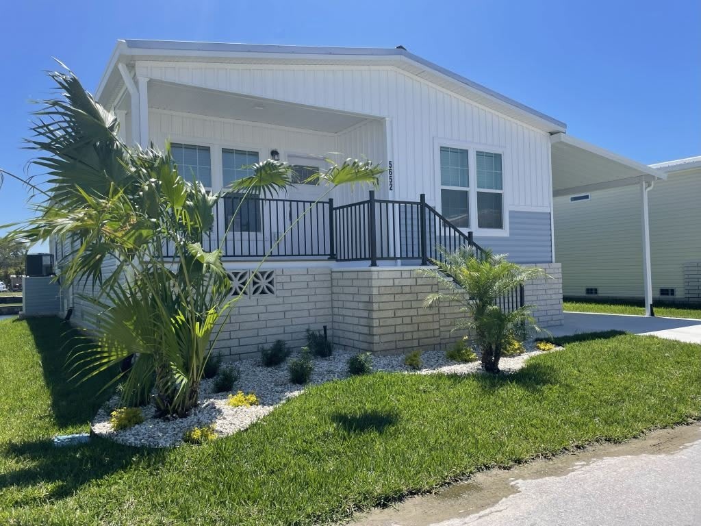 5652 Blue Harbor Drive – photo 1