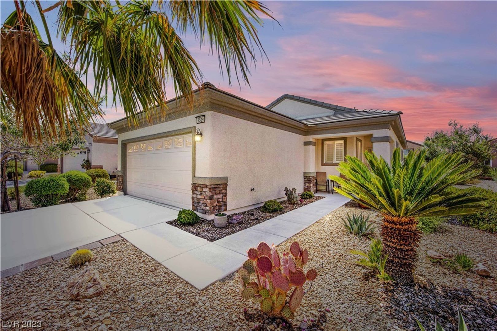 Gorgeous 2Bdrm 2 bath home in Sun City Anthem – photo 1