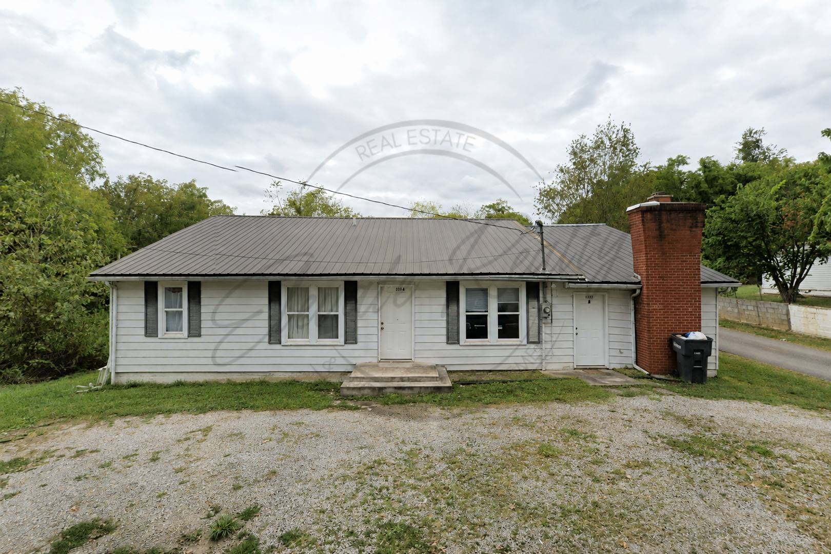 SPECIAL: 1/2 OFF FIRST MONTHS RENT for Lovely Ranch 3 Bedroom Duplex! – photo 1 of 26