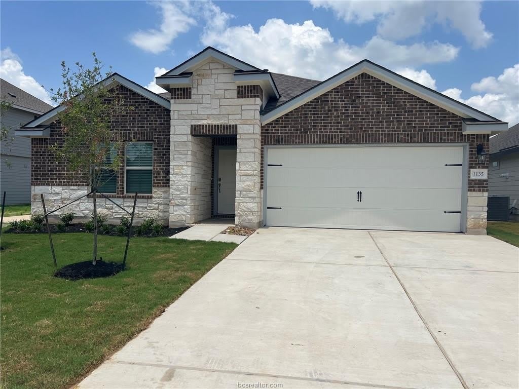 1135 Canton Drive – photo 1