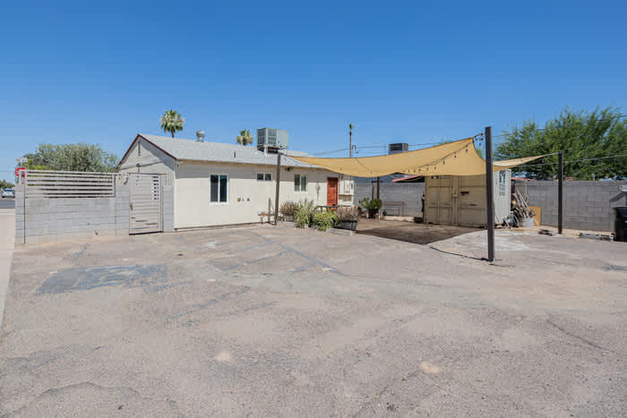 4001 North 15th Avenue – photo 1