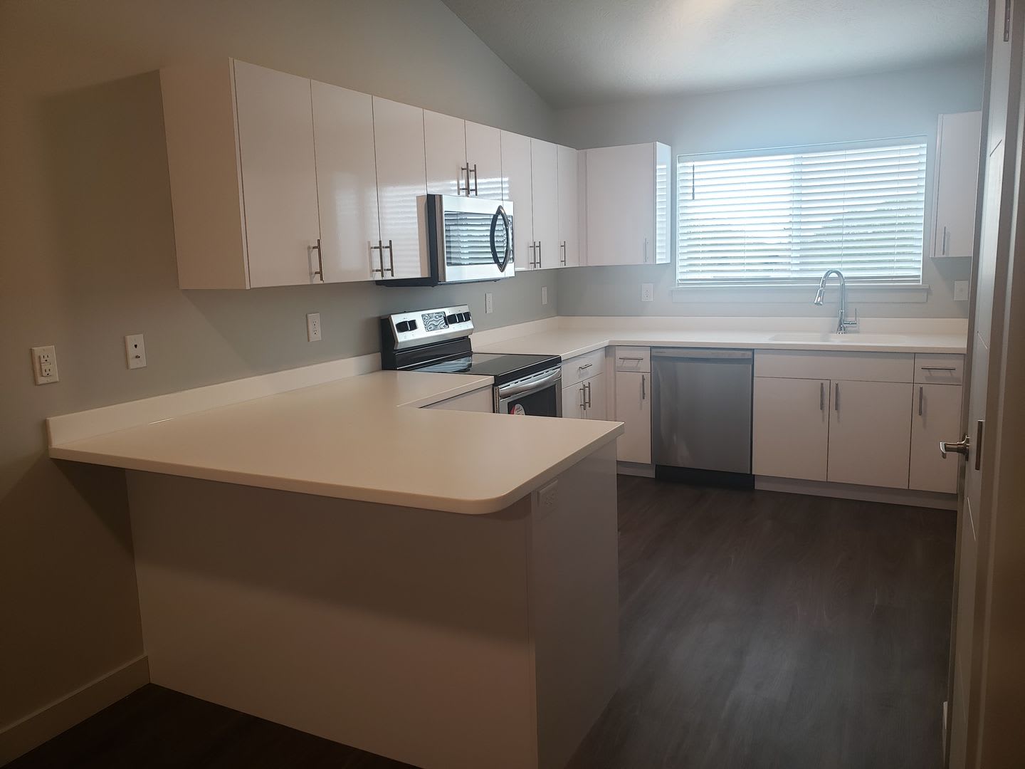 2 Bed 1 Bath in Springville!! – photo 1 of 17