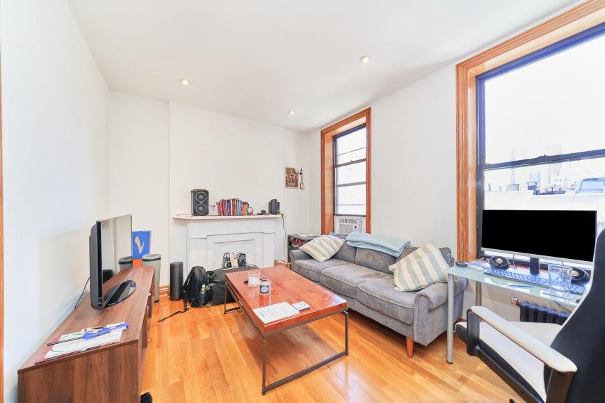 362 West 36Th Street – photo 1