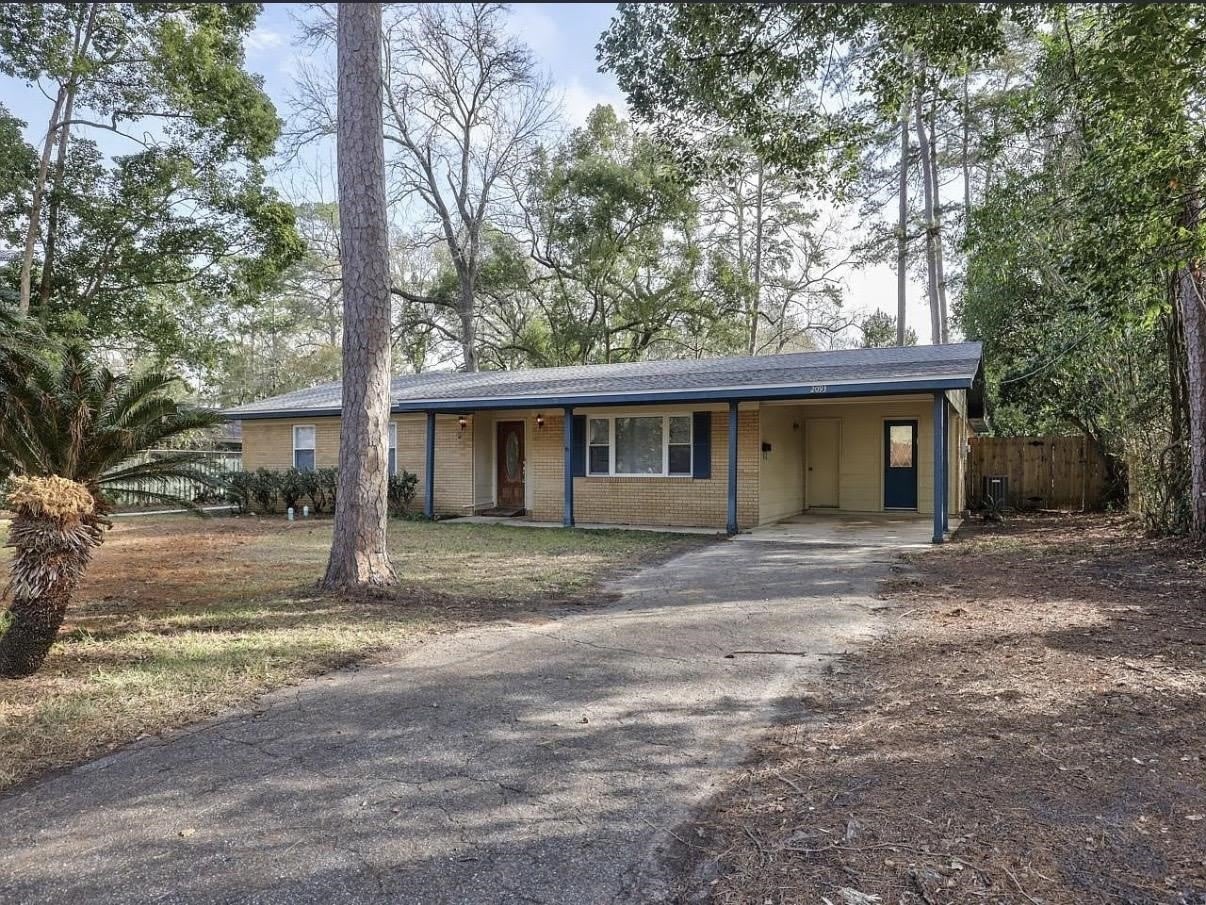 2093 Greenwood Drive – photo 1