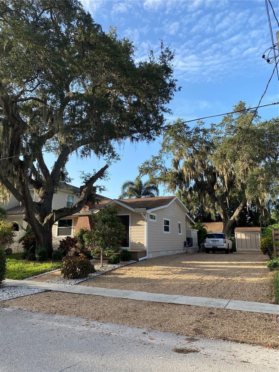 1832 WORRINGTON Street – photo 1 of 28