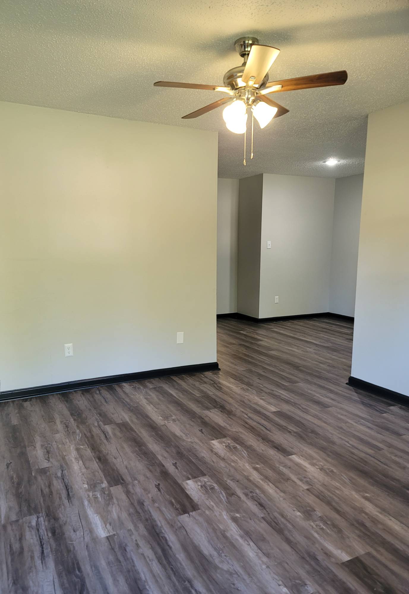 4328 Union Avenue – photo 1