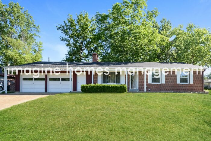 10801 Clearwater Drive – photo 1 of 17