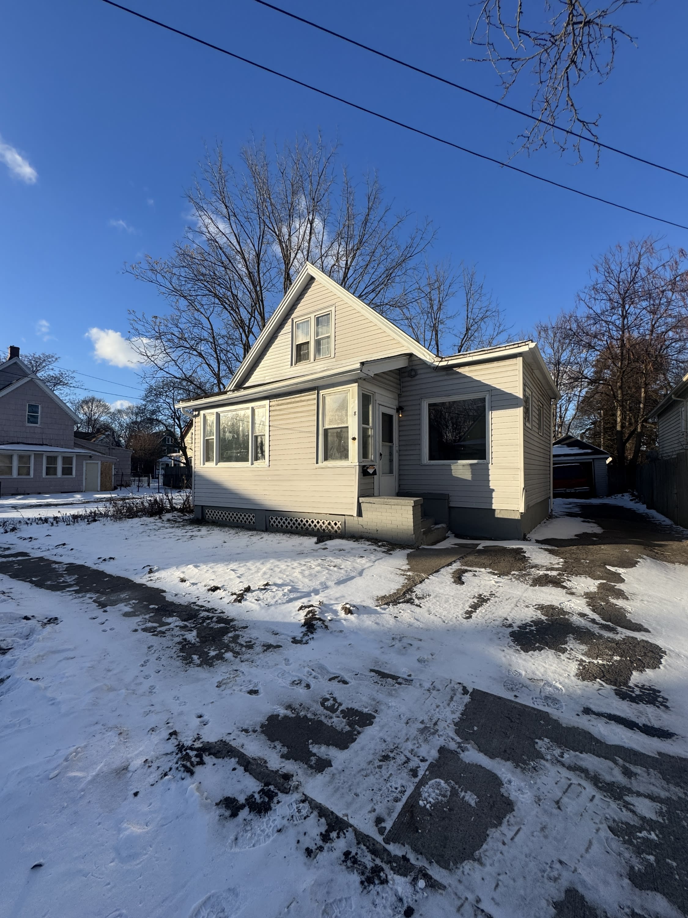 8 Laurel Street – photo 1