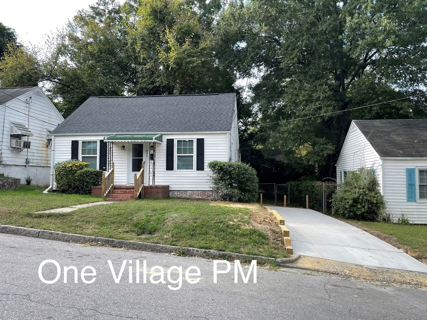 3 bedroom 1.5 bath home close to downtown Durham! – photo 1