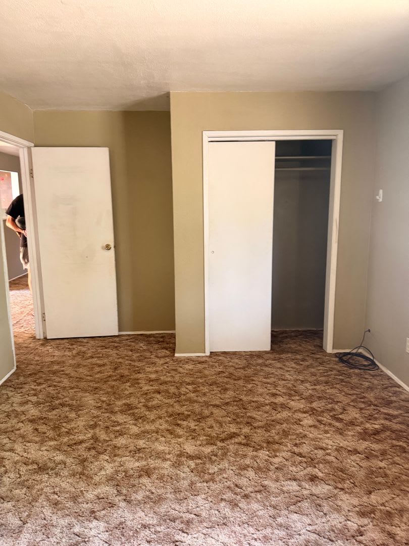 24 Short St – photo 1 of 14