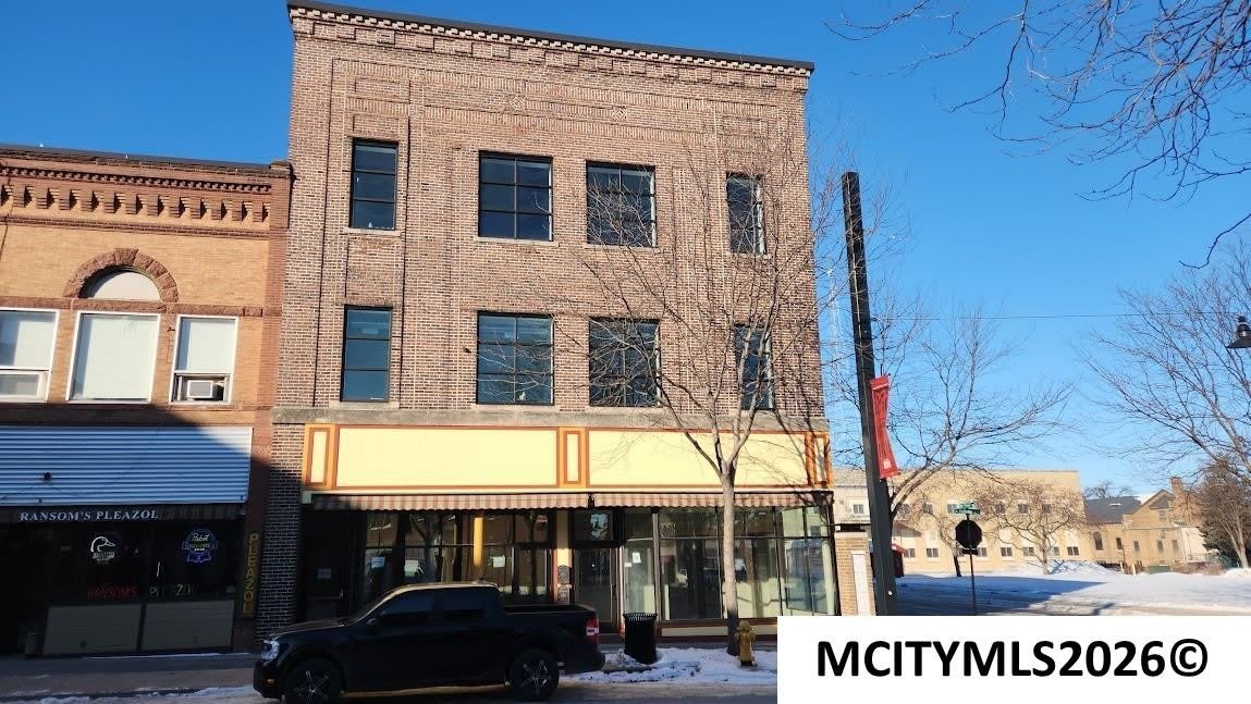 9 2nd NW – photo 1 of 32