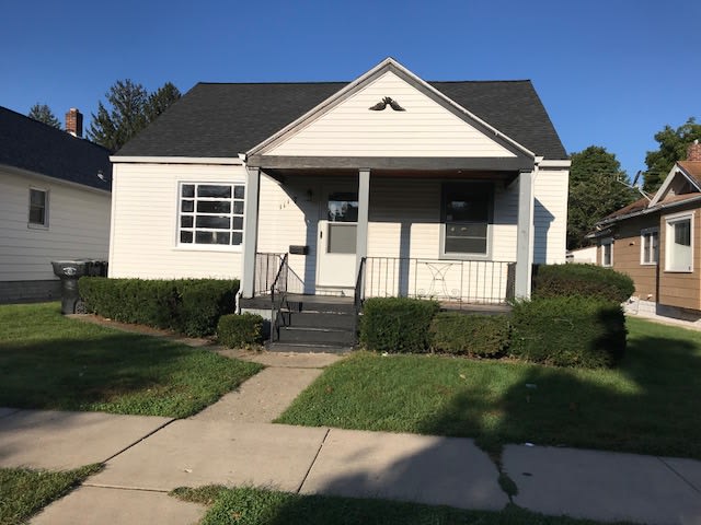 1117 N College St – photo 1