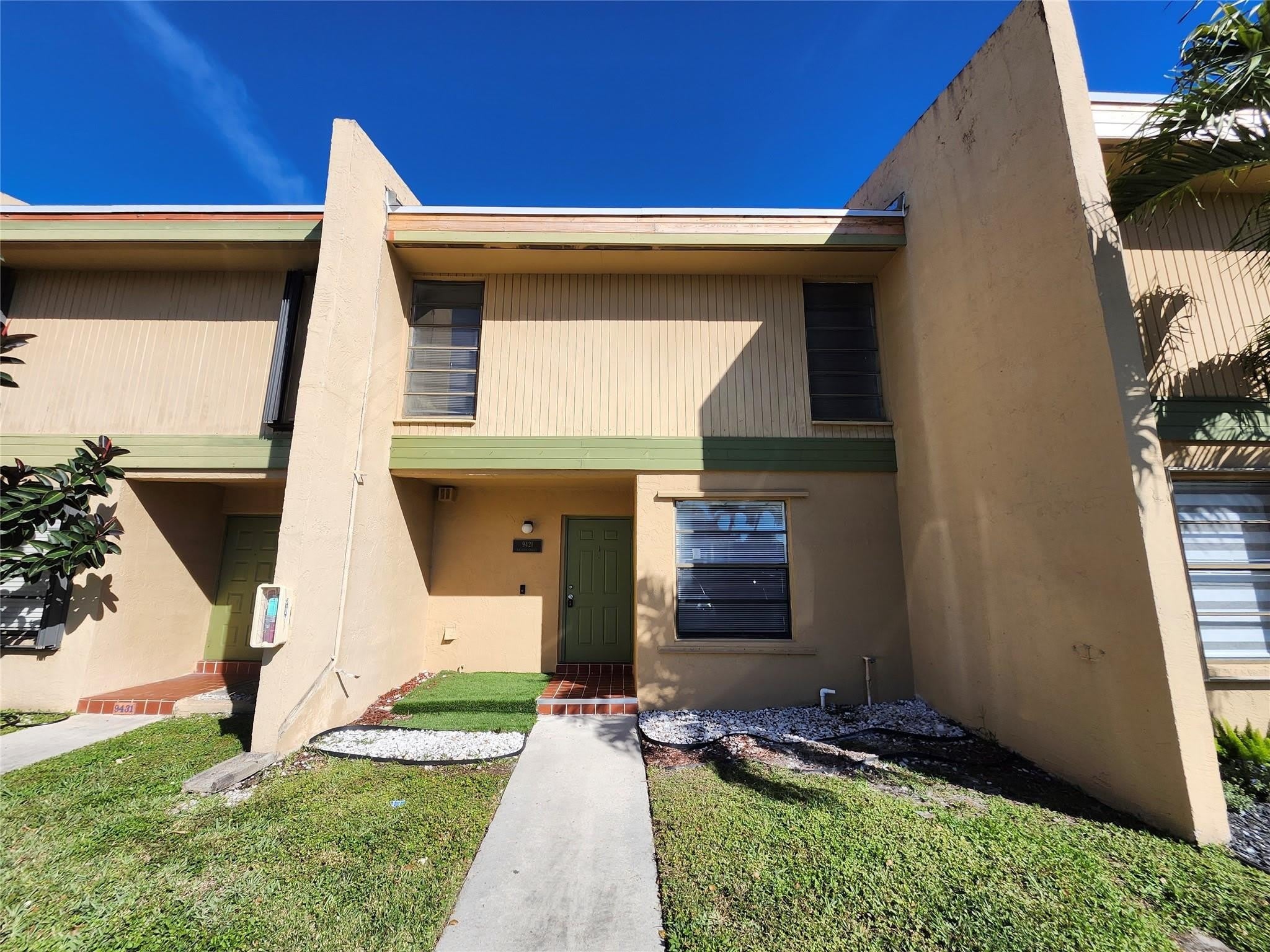 9421 Nw 15Th Street – photo 1