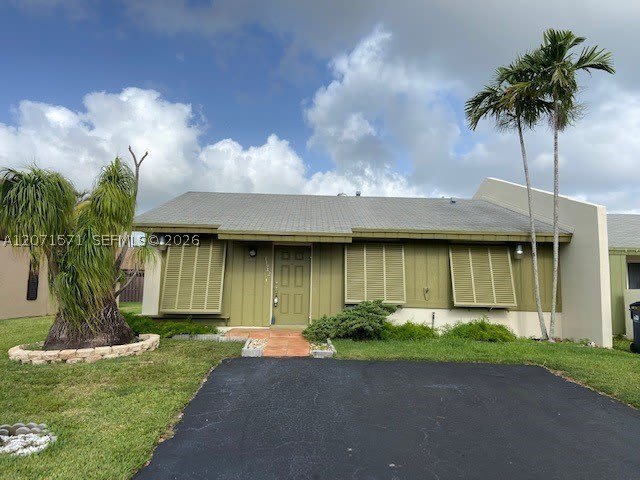 11942 SW 122nd Pl – photo 1