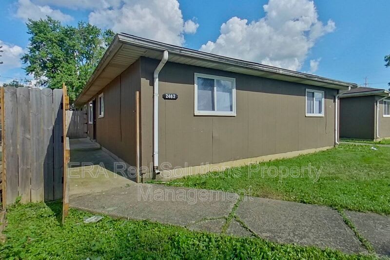 2462 Hiawatha Street – photo 1