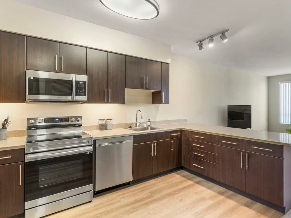 Avalon Ocean Avenue – photo 1