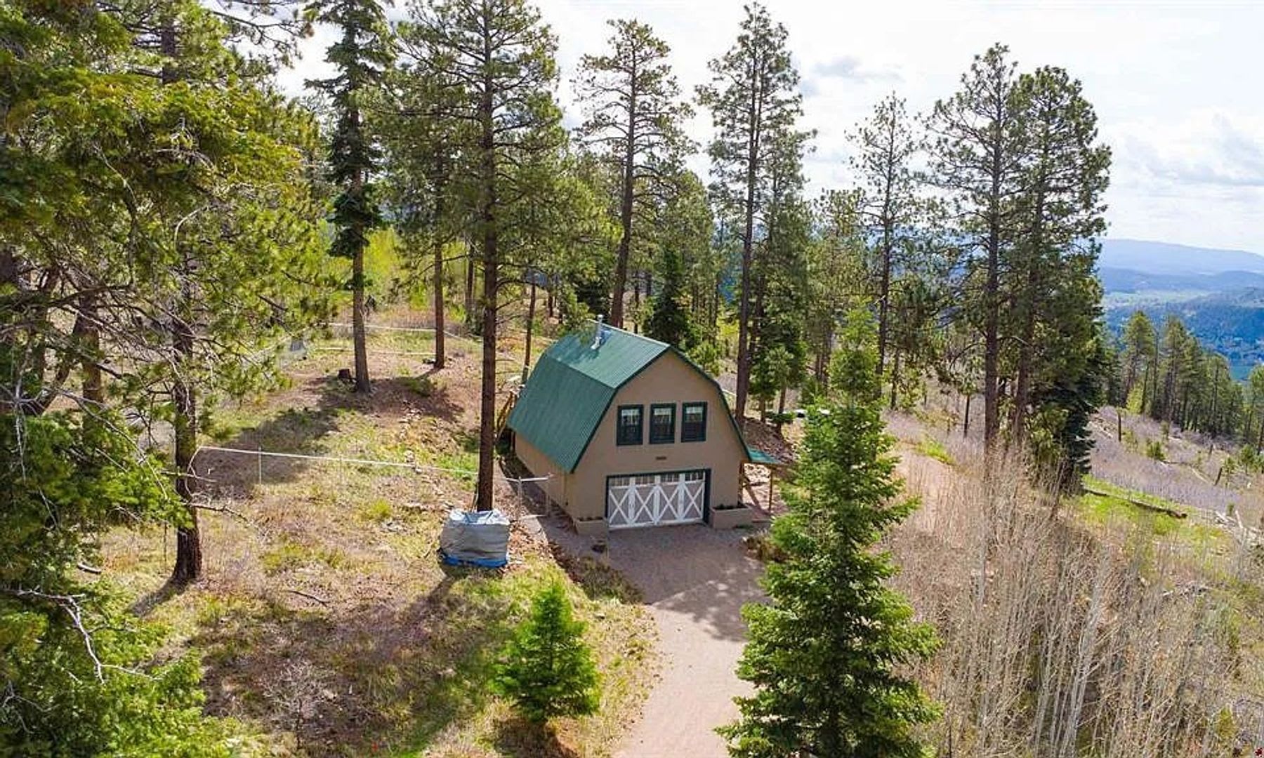 Beautiful Secluded Tween Lakes Cabin – photo 1 of 137