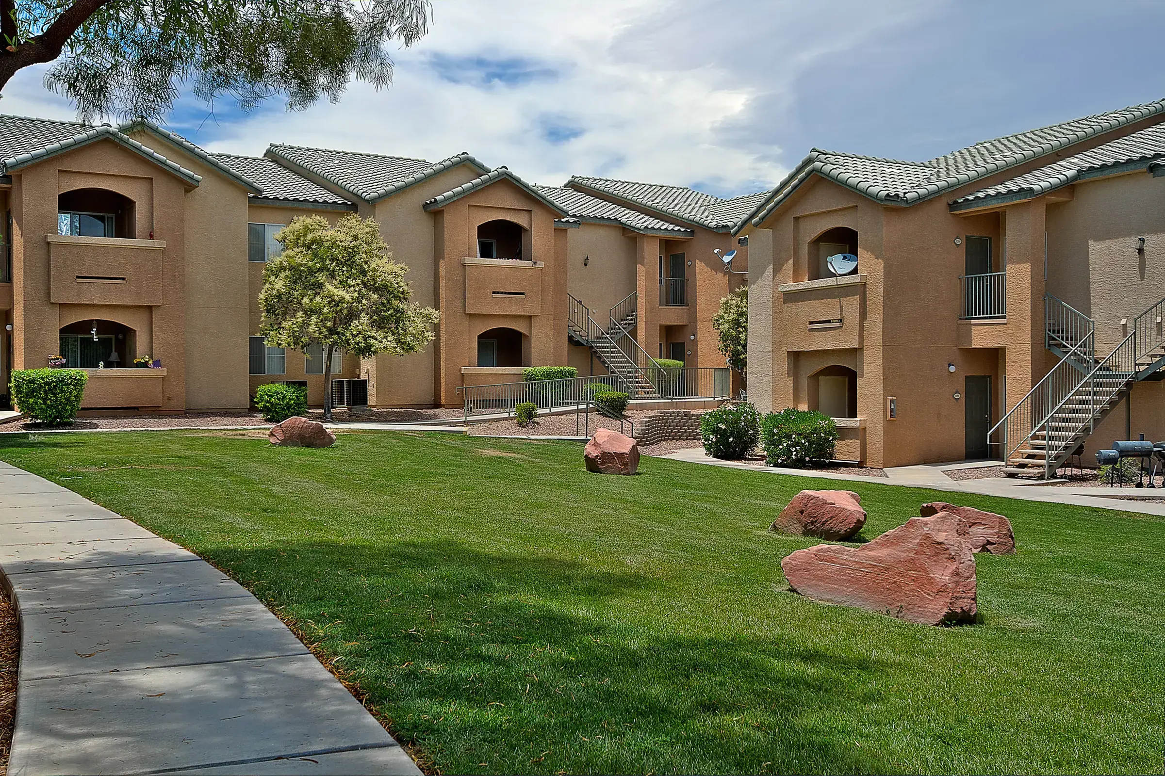 Jovanna Villas Apartment Homes – photo 1