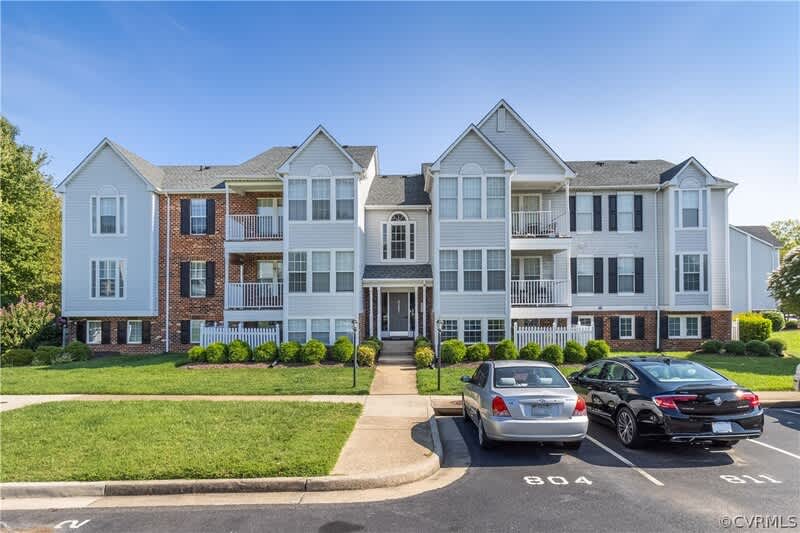 9387 Horse Castle Court – photo 1 of 18