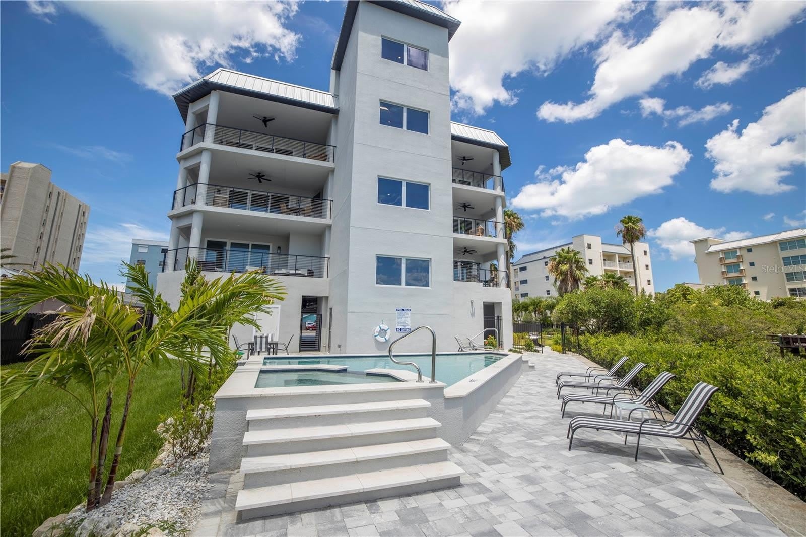 19505 GULF Boulevard – photo 1 of 88