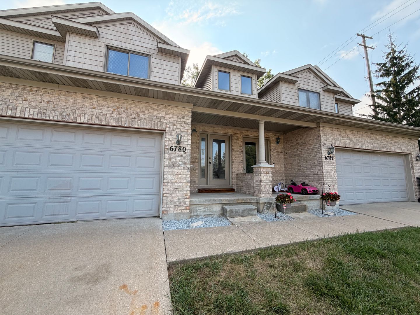 Charming 3 Bedroom – photo 1 of 25