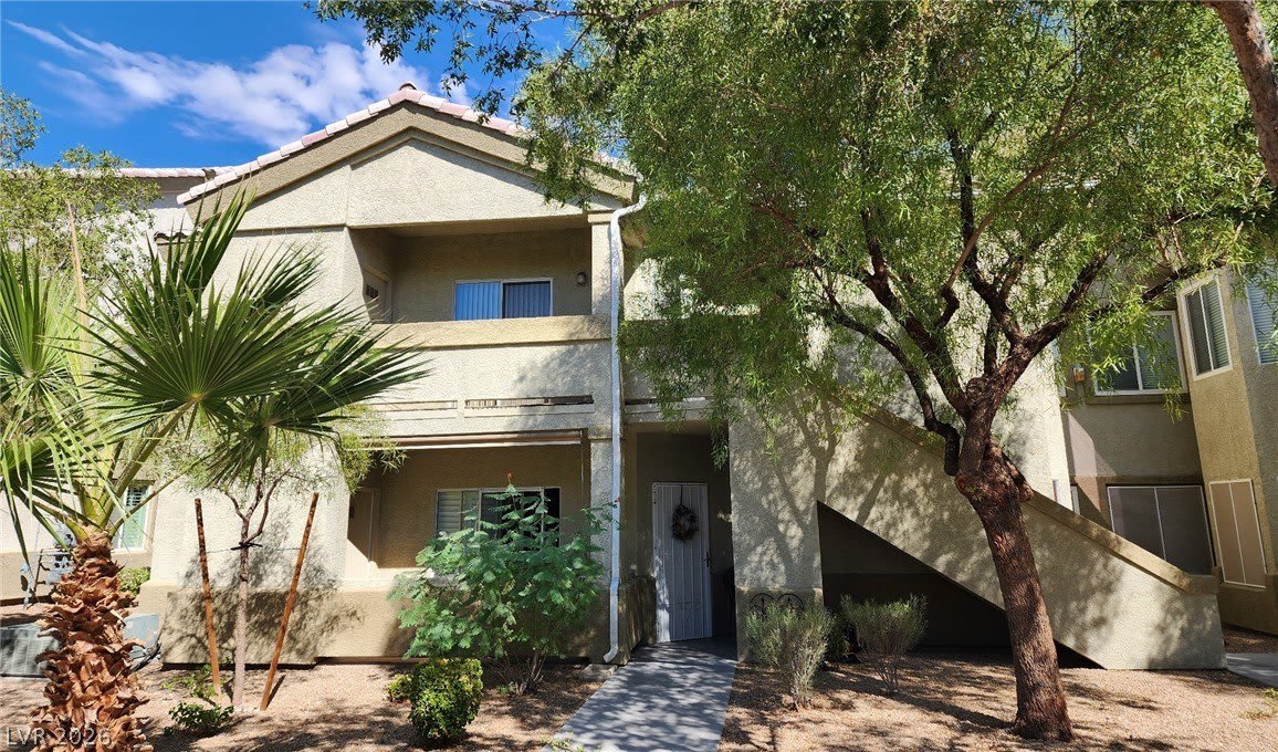 3917 Lazy Pine Street – photo 1