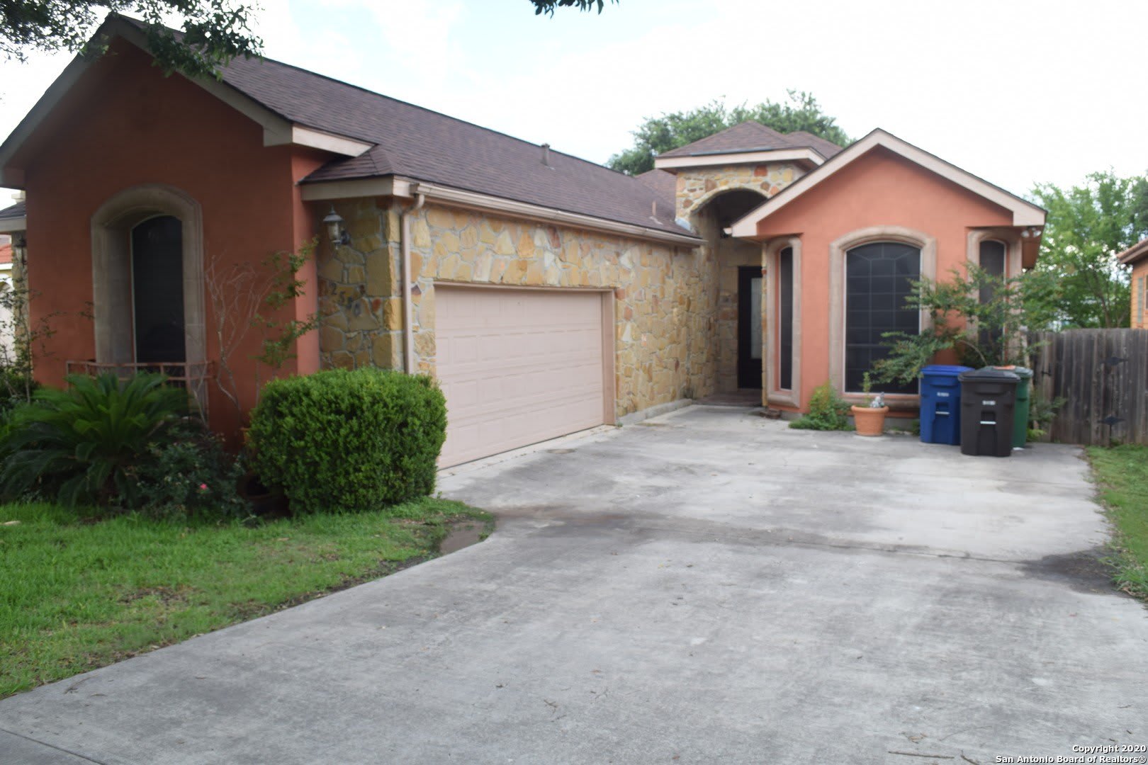 2530 MARILYN KAY ST – photo 1