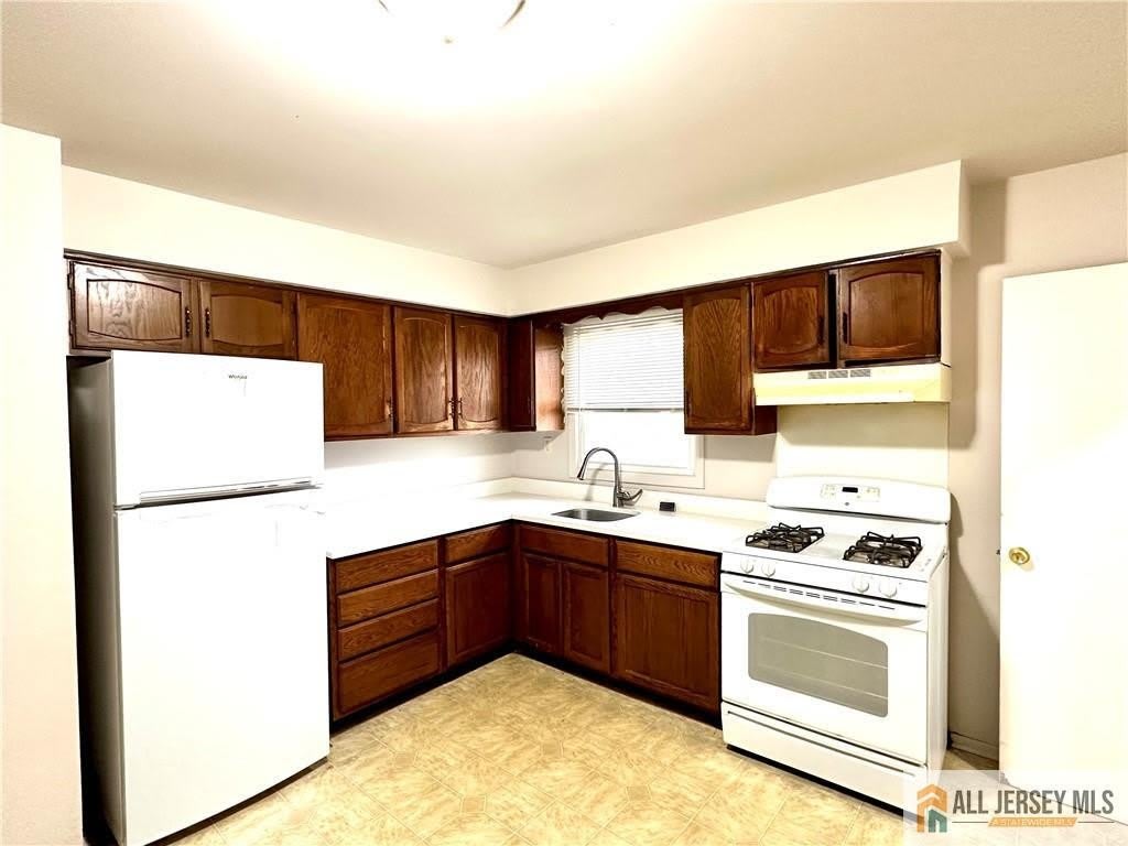 909 Hermann Road – photo 1 of 11