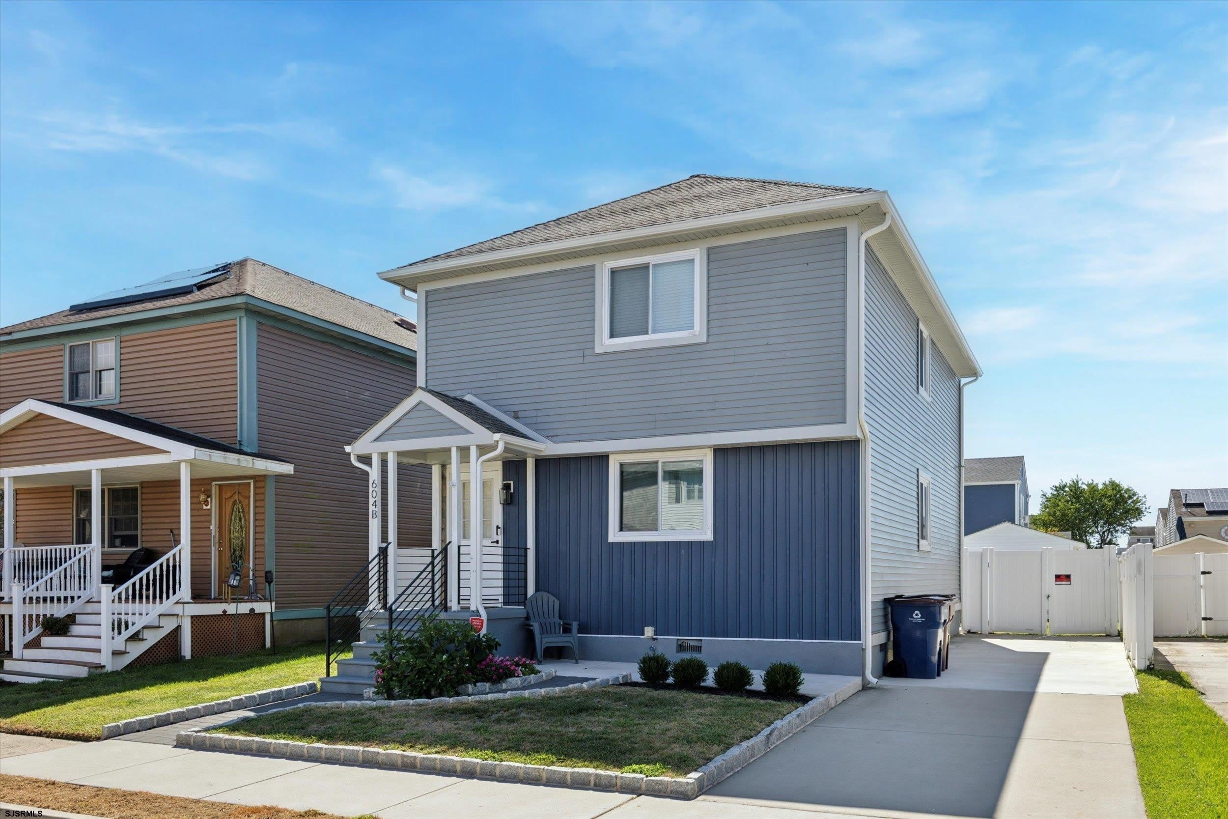 604 N Victoria Ave – photo 1