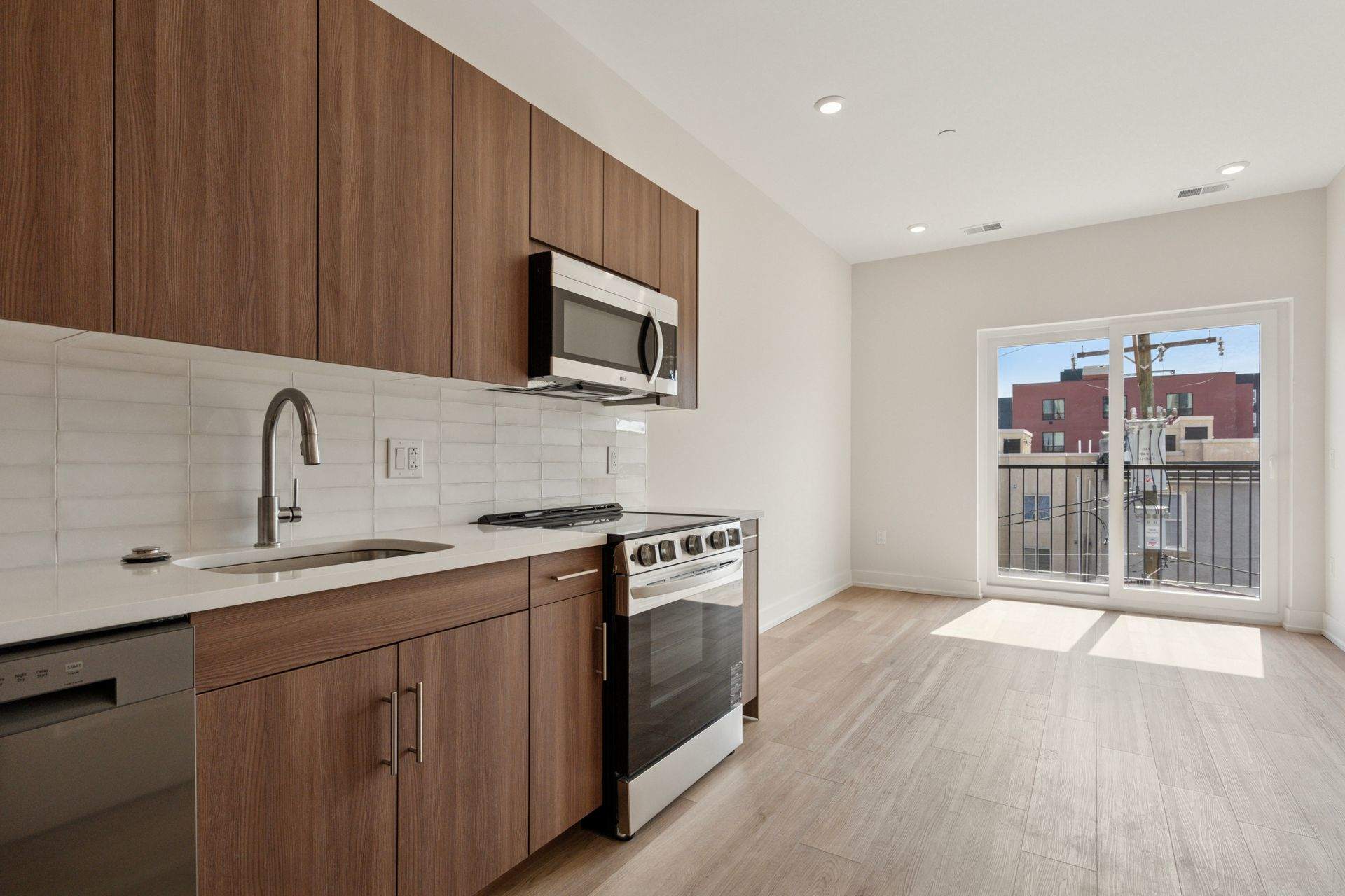 130 West Girard Avenue – photo 1