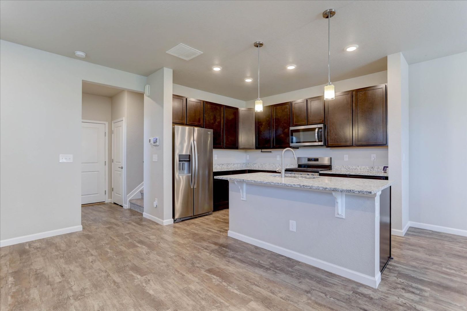 Like New 3Bed 3Bath 2Car End Unit Townhome – photo 1 of 315