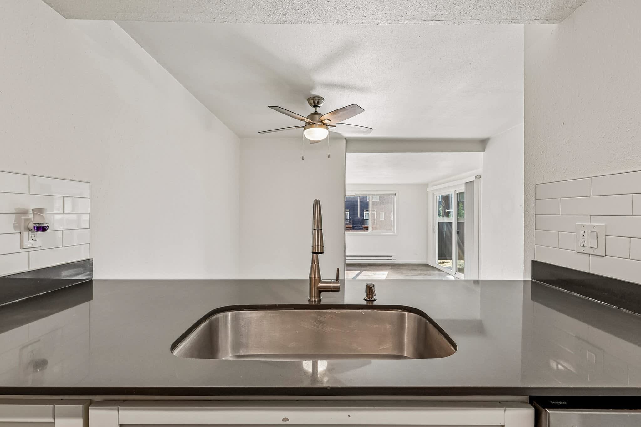 Well Maintained 3Bd Townhome – photo 1 of 184