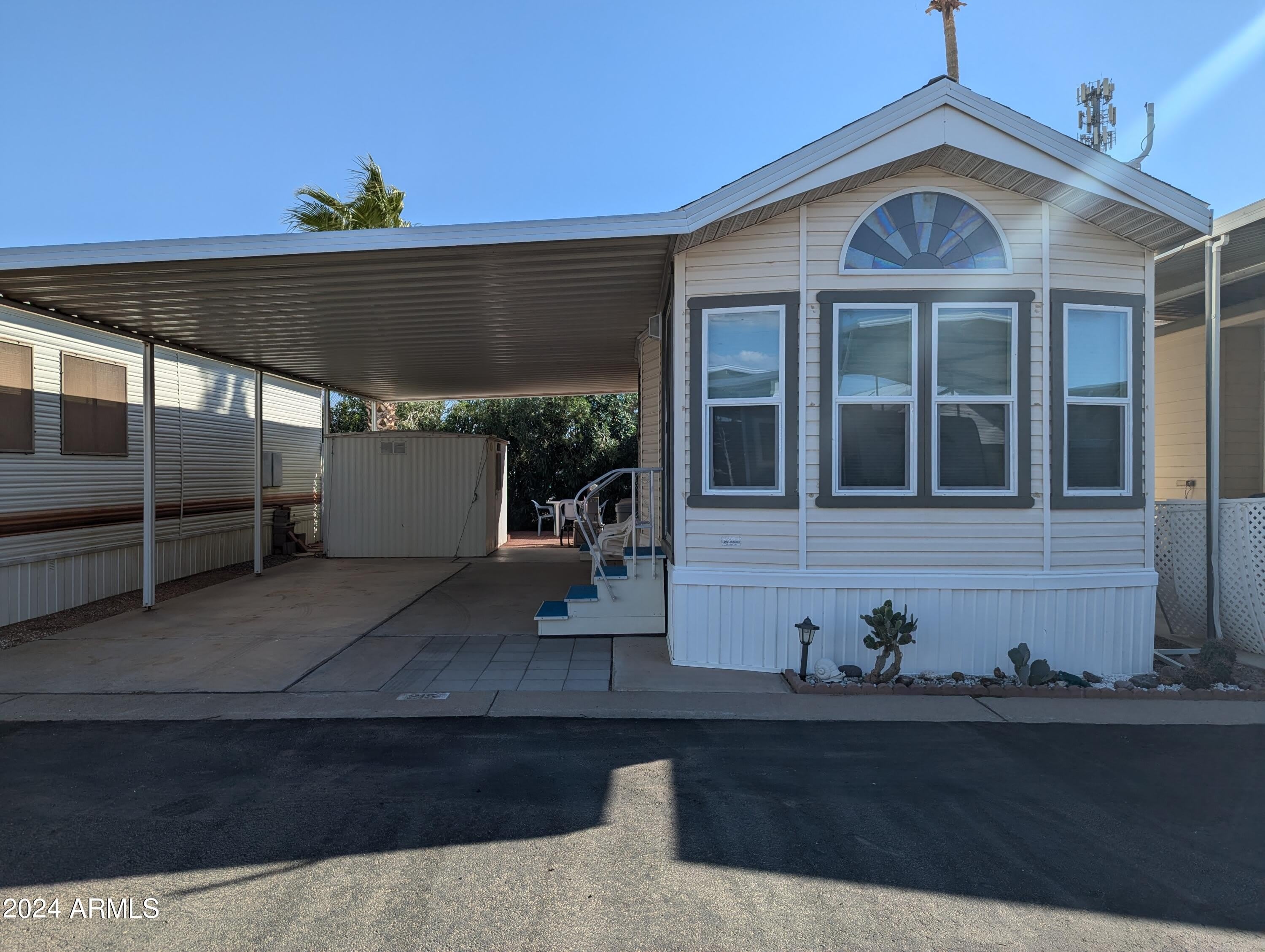 215 E PALO VERDE Lane – photo 1 of 14