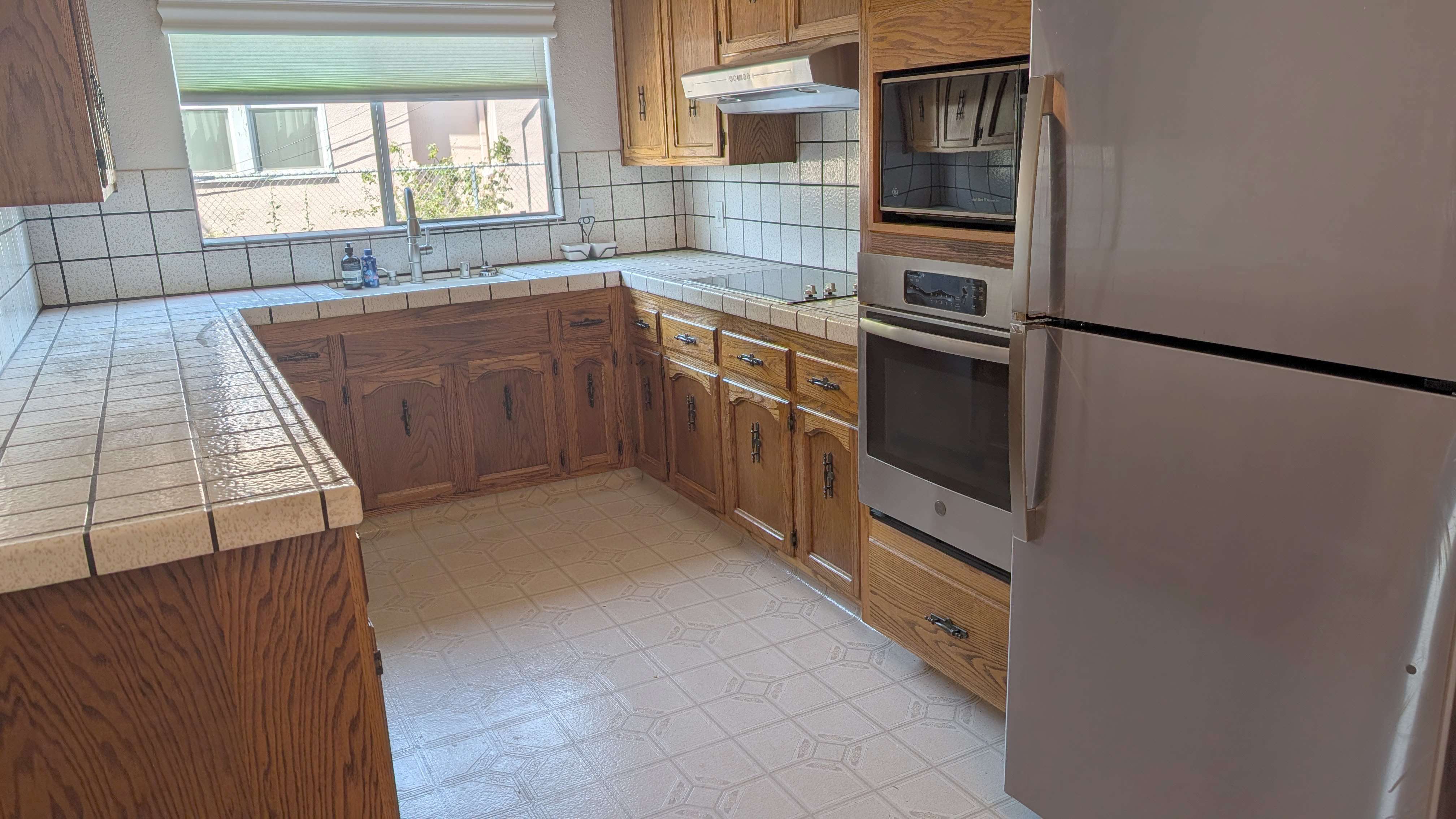 559 Cherry Way – photo 1 of 8