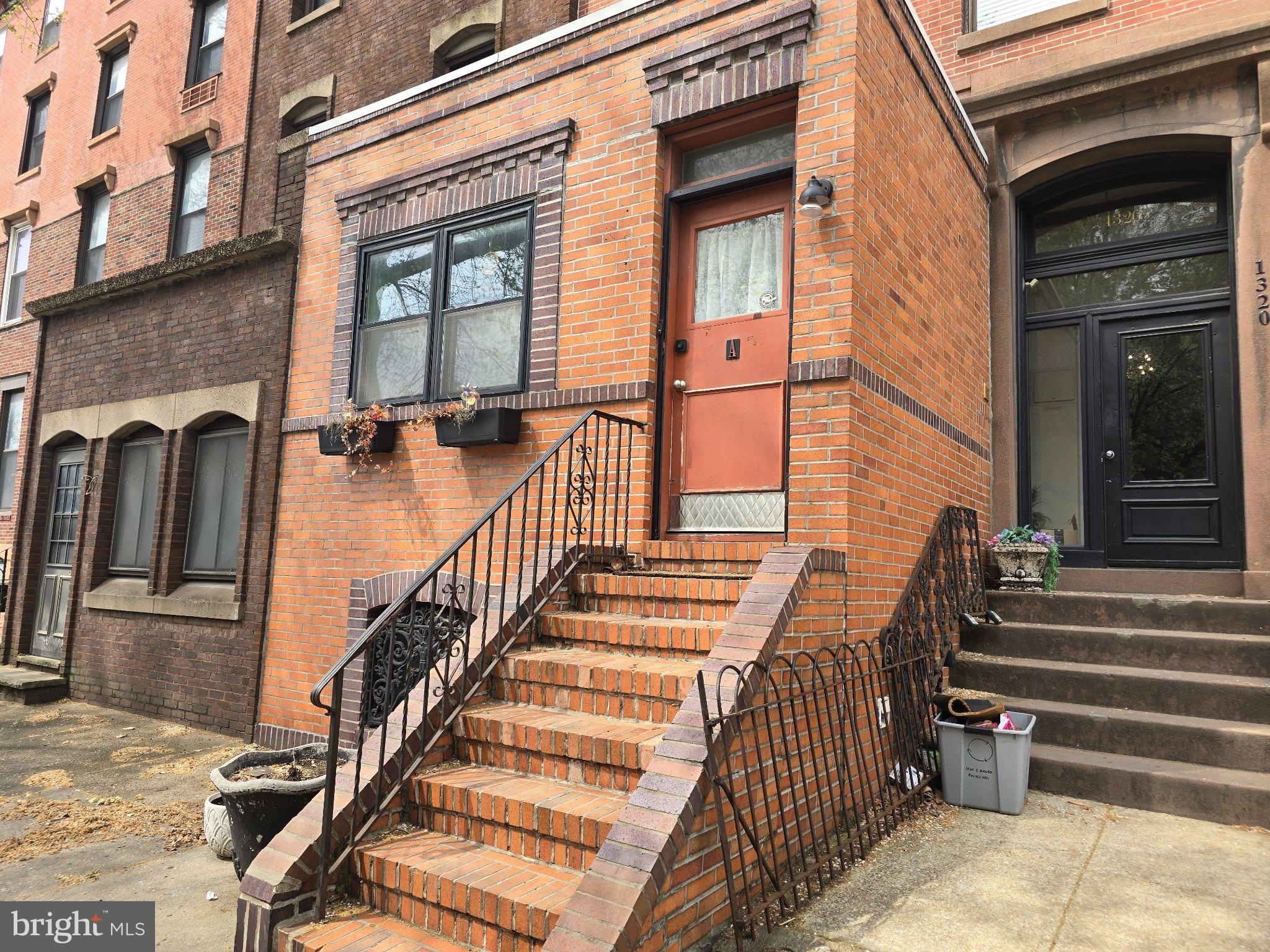 1320 S BROAD Street S – photo 1