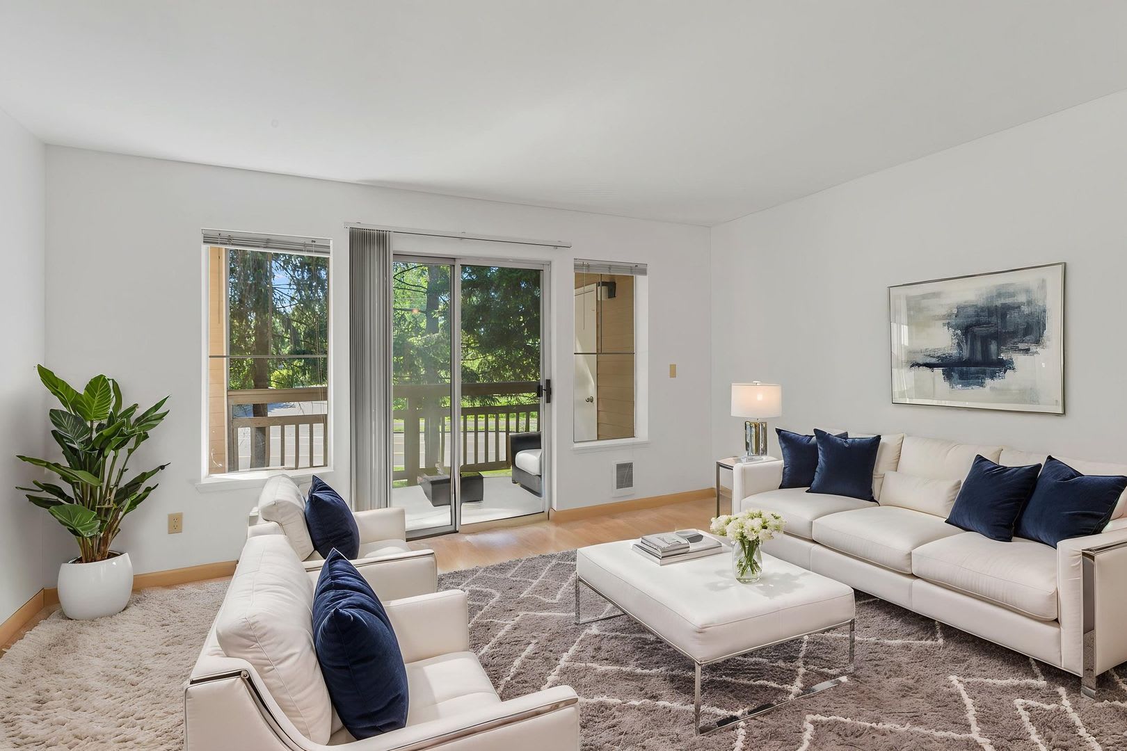 2 level condo, 3 decks, Stainless Appliances, 2 parking spots, Water, sewer, garbage included! – photo 1 of 29