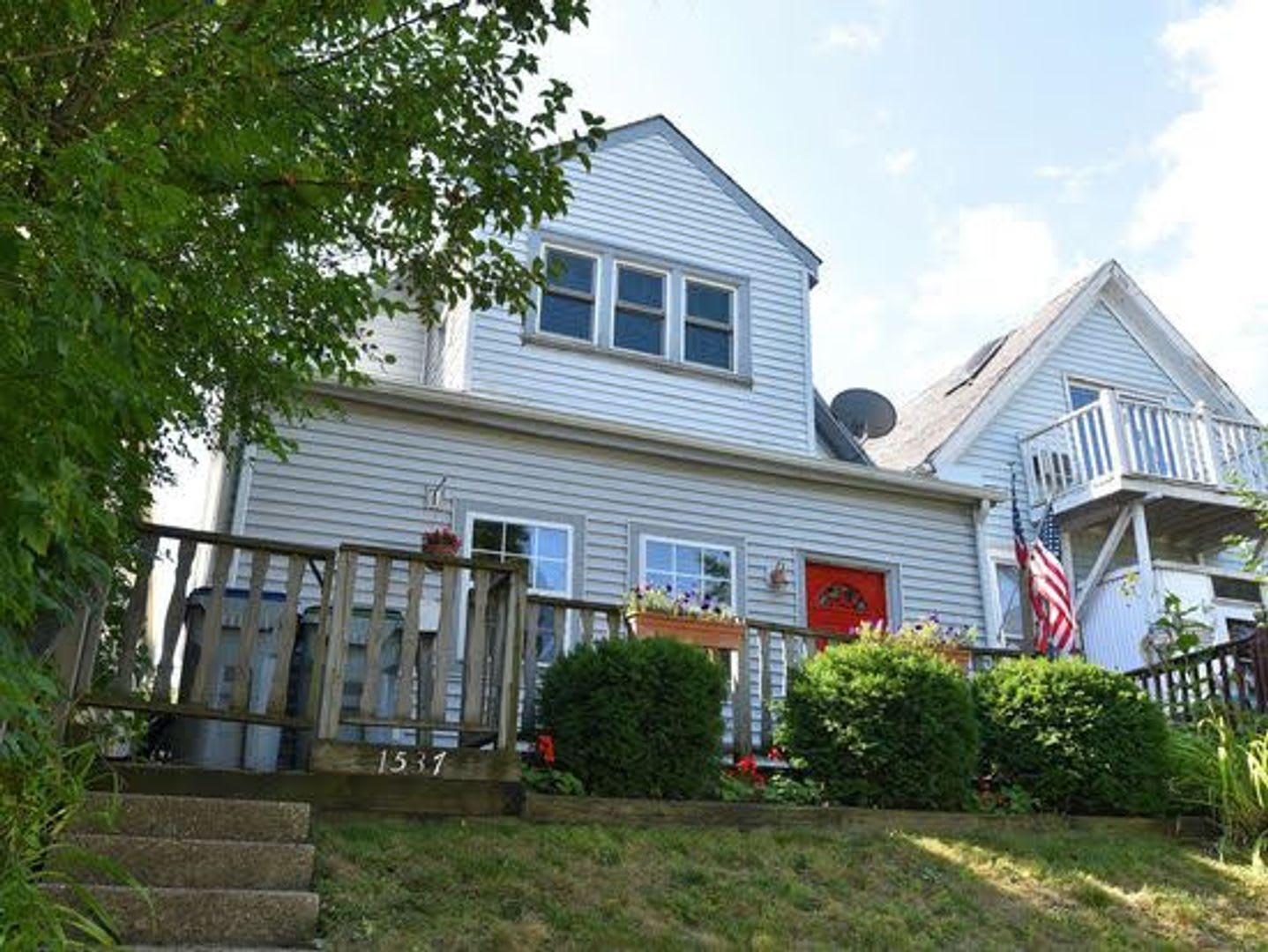 1537 E North Ave Single Family House – photo 1